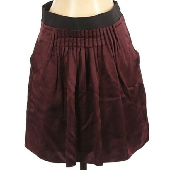 Banana Republic Parochial Silk Pleated Mini Skirt Pockets Burgundy Brown Sz 0 - Picture 2 of 8